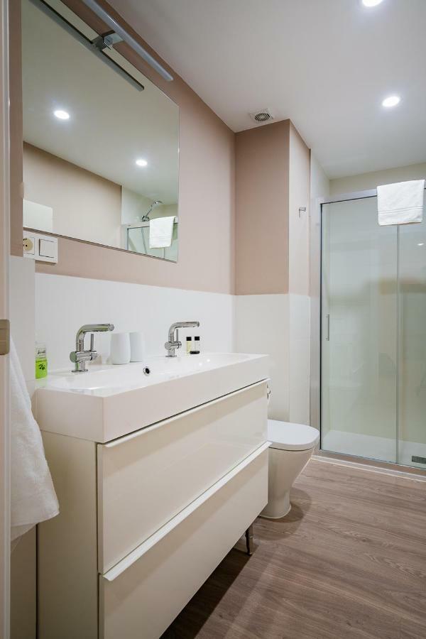 Exclusive Quietness In The Heart Of Madrid With Public Parking, Breakfast, 2 Bathrooms エクステリア 写真